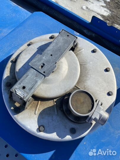 Полуприцеп бензовоз ГрАЗ 96222-0000010, 2016