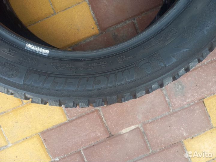 Michelin X-Ice North 3 215/55 R17