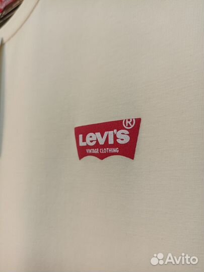 Футболка Levis