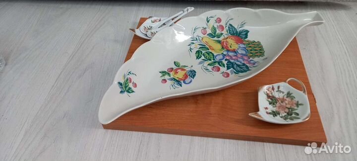 Фарфоровое блюдо большое лоз