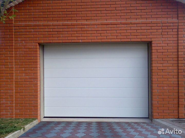 Секционные ворота для автомоек и сто