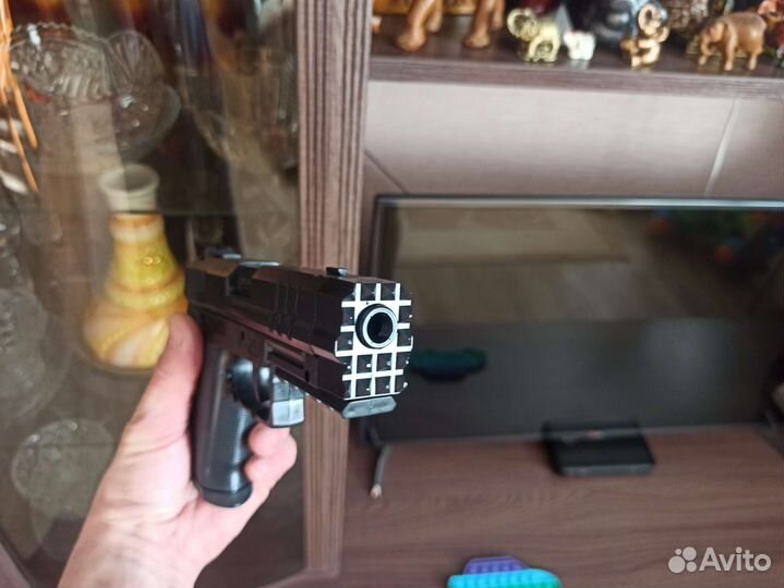 Детский пистолет на пульках