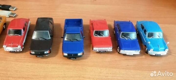 Модели 1:43 автомобилей москвич