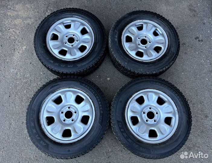 Комплект зимних колес Duster 5x114,3 R16