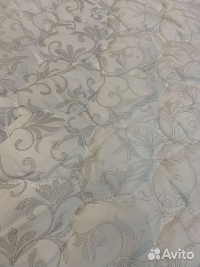 Одеяло из лебяжьего пуха