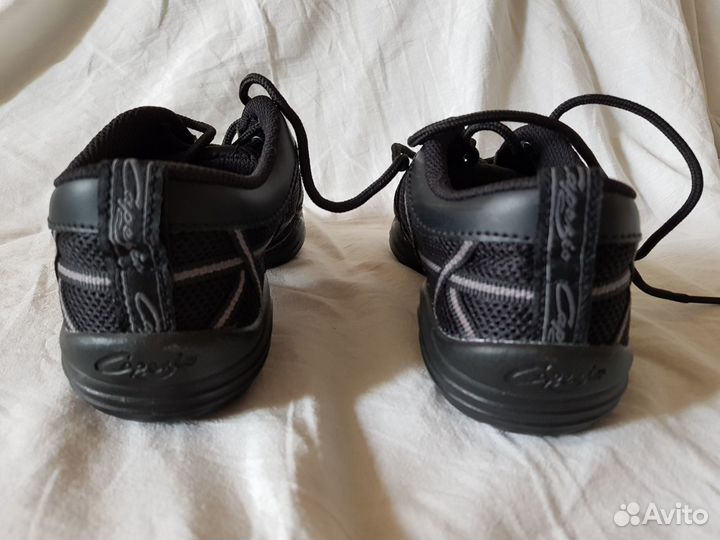 Джазовки Capezio, нов