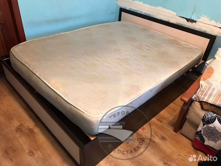 Кровать двухспальная