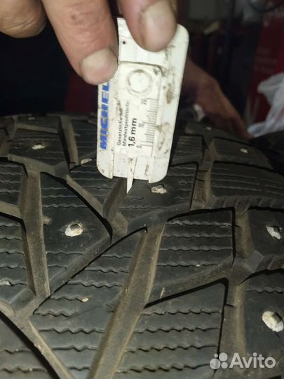 Dunlop SP Winter Ice 02 245/40 R20 и 275/35 R20 99T