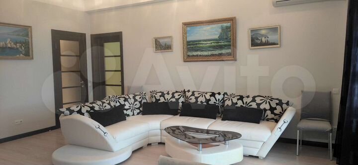 2-к. квартира, 74 м², 4/13 эт.