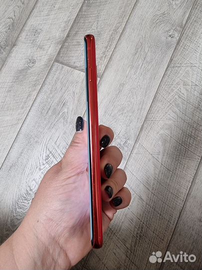 Телефон Samsung galaxy s10