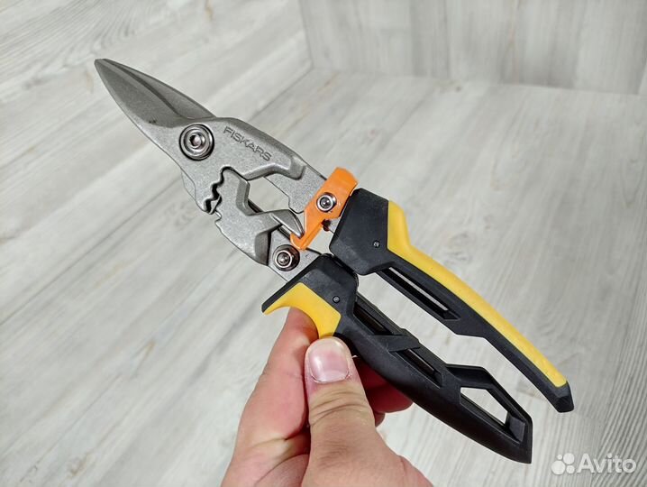 Ножницы для металла прямые PowerGear Fiskars