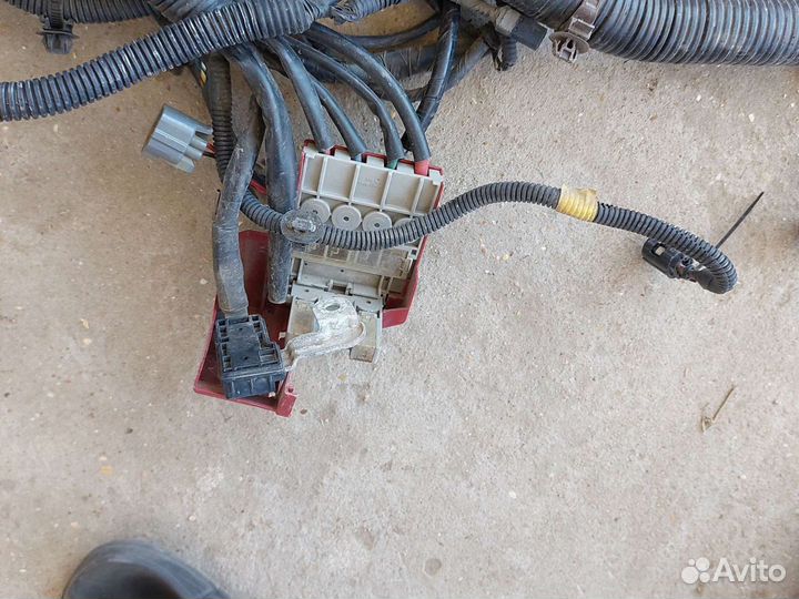 Mitsubishi outlander 3 проводка моторного отсека