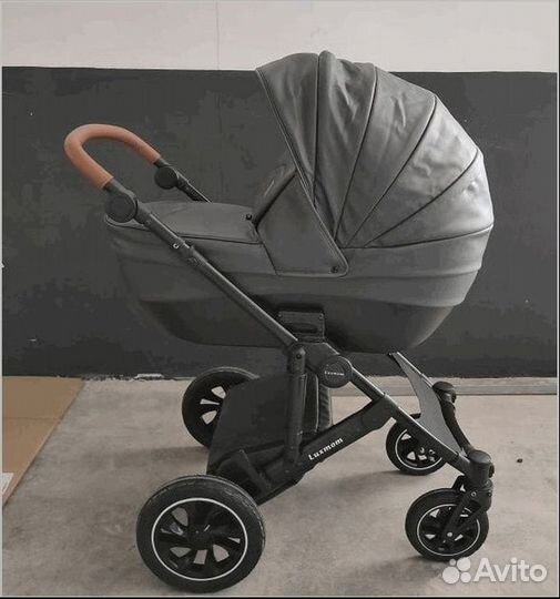 Luxmom Прогулочная коляска