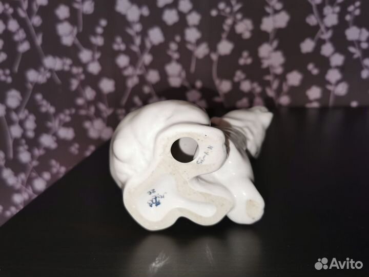 Статуэтка фарфоровая лфз Белый мишка