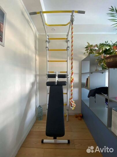 Шведская стенка с турником и брусьями