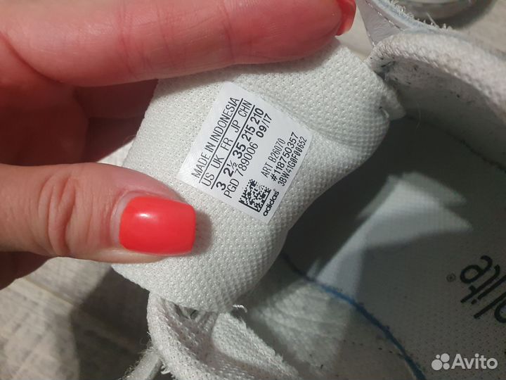 Кроссовки Nike и Adidas