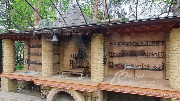 Дом 690 м² на участке 24 сот.