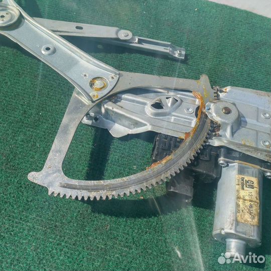 Стеклоподъемник передний правый Opel Astra H