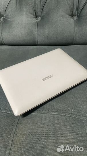 Нетбук asus Eee pc 1001px