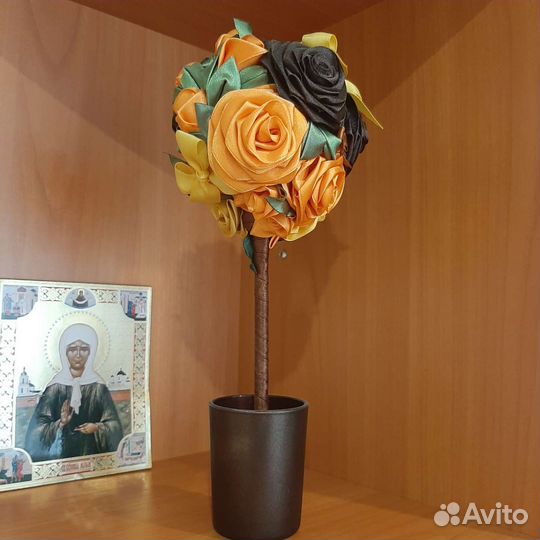 Топиарий из лент атласных