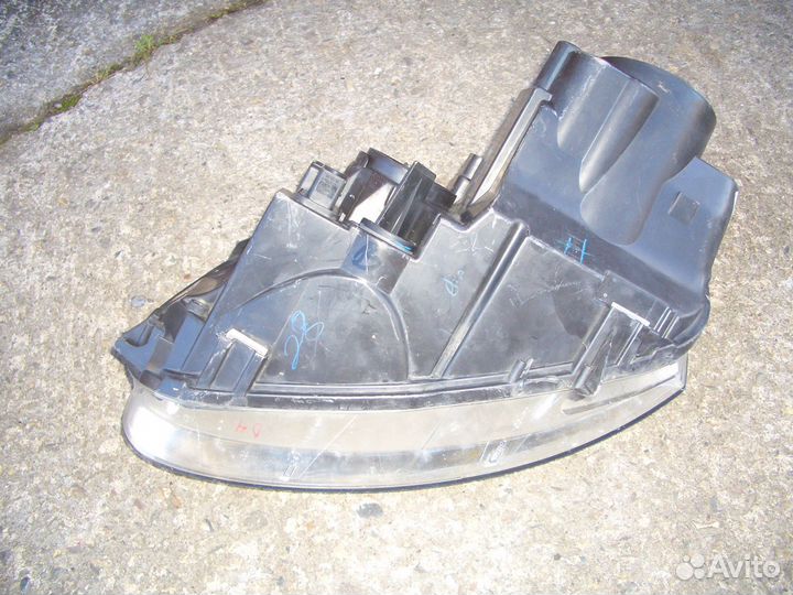 Фара правая Фольксваген Гольф с03