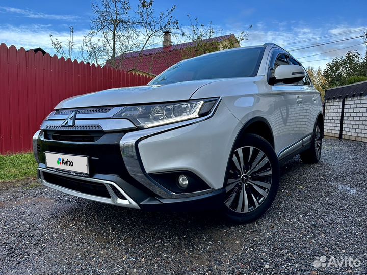 Mitsubishi Outlander 2.0 CVT, 2019, 124 900 км