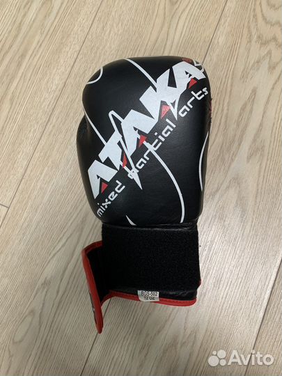 Боксерские перчатки