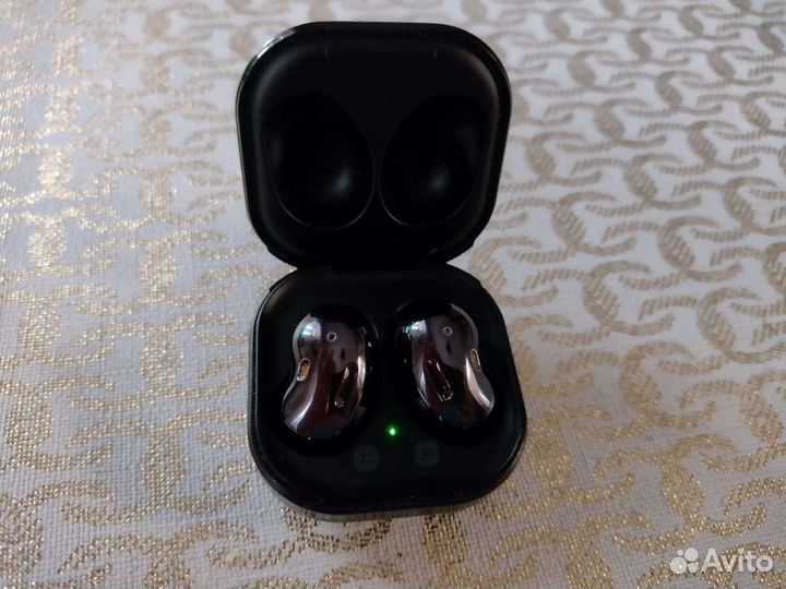 Samsung galaxy Buds Live
