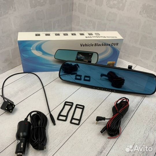 Зеркало-регистратор с камерой заднего вида