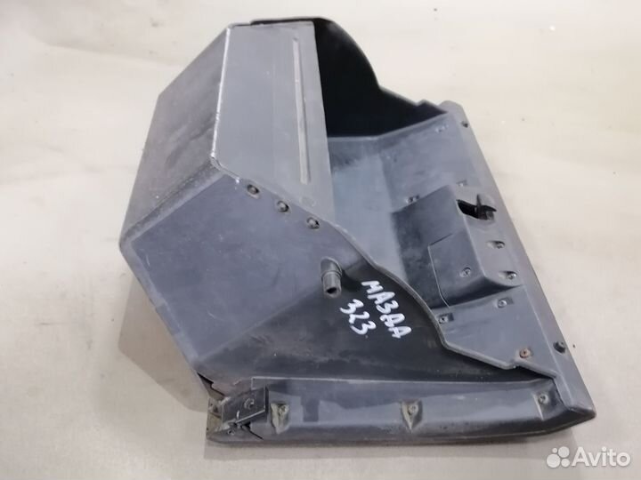 Бардачок Mazda 323 BF 1.5 E5 1980-1989