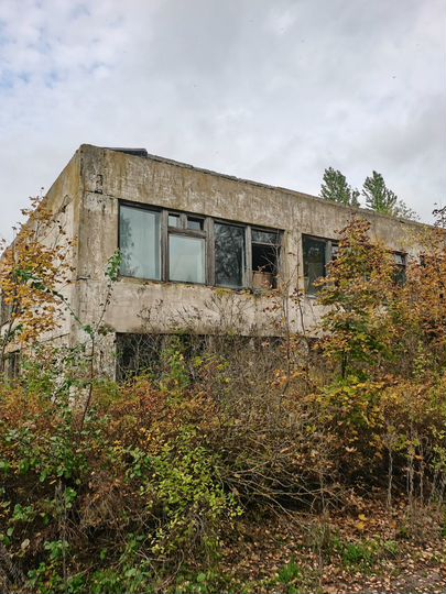 Дом 1200 м² на участке 12 га