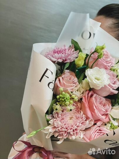 Сборный букет с розами и эустомой