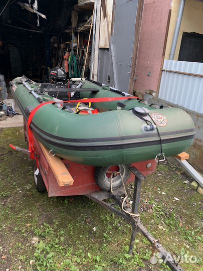 Продам лодку с мотором
