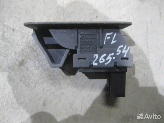 Кнопка стеклоподъемника передней левой двери от V