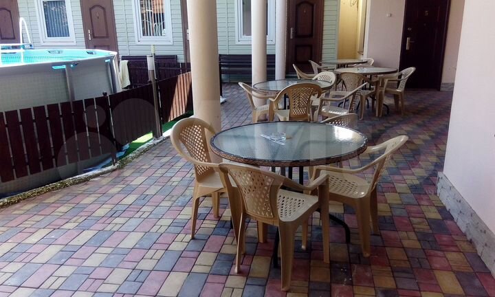 Дом 300 м² на участке 5 сот.