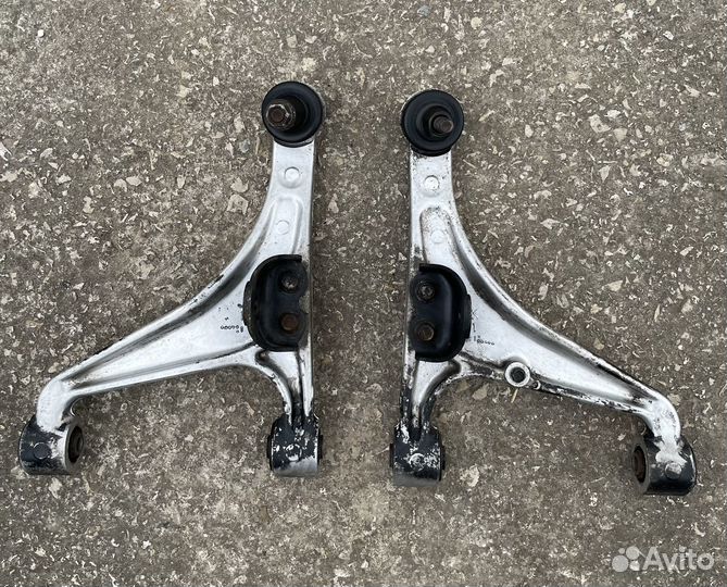 Рычаги задние верхние Infiniti G25, G35, G37