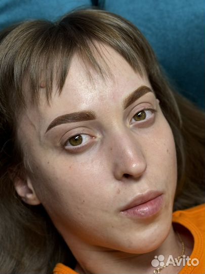 Перманентный макияж бровей