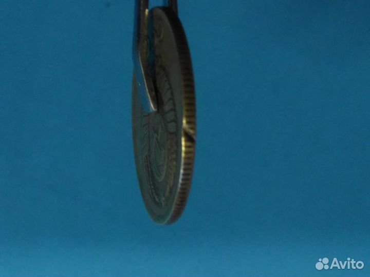 Монета с заводским браком