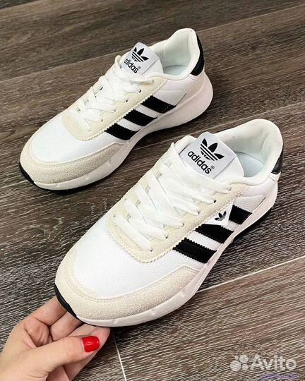 Мужские кроссовки Adidas белые