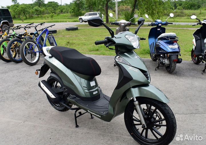 Скутер Regulmoto Trevis 125 (LJ125T-16)