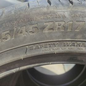 Kumho Ecsta HS51 235/45 R17