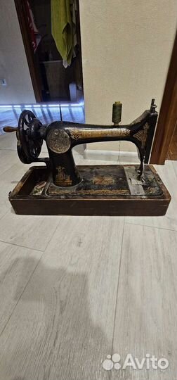 Швейная машинка 