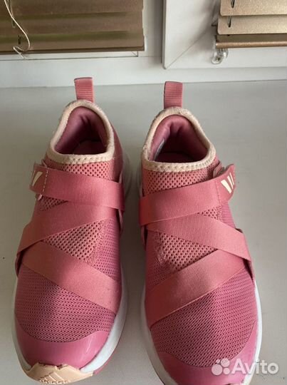 Кроссовки адидас 32р