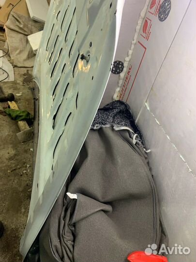 Капот на Toyota camry 55