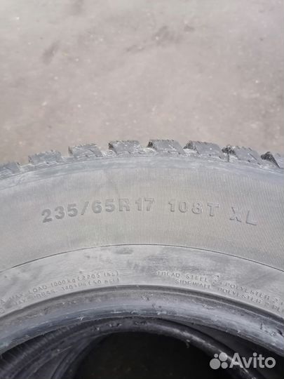 Kumho I'Zen KW22 235/65 R17 108T