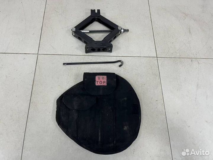 Домкрат Kia Rio X-Line 2017