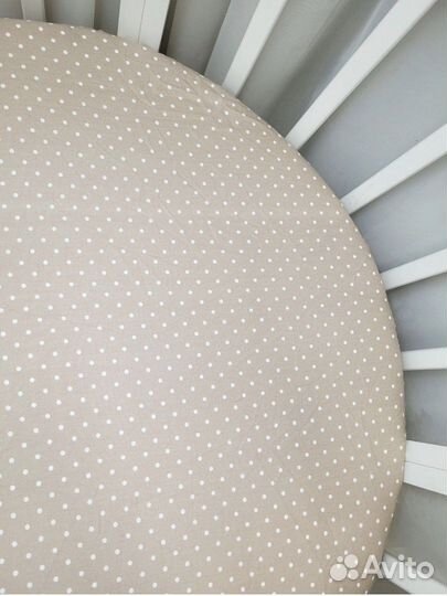 Простынь на резинке на круглый детский матрас