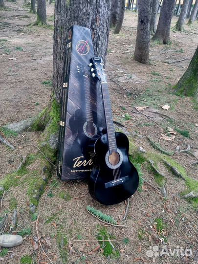 Гитара не играная