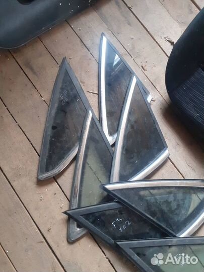 Форточка Ford Focus 3 задняя левая,правая