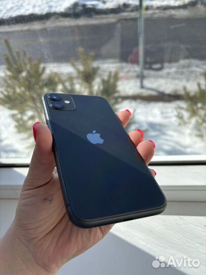 iPhone 11, 64 ГБ